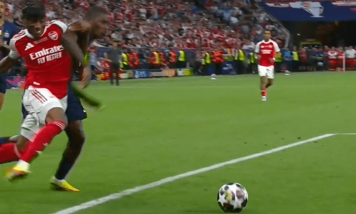 4 tranh cãi quanh trận PSG thắng Arsenal ở chung kết Champions League - hình ảnh - appok9.vip