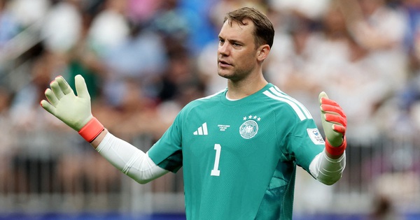 Manuel Neuer vi phạm luật FIFA ngày tái xuất đội tuyển Đức, may mắn thoát án phạt - hình ảnh - appok9.vip