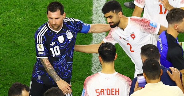 Cầu thủ Jordan khoe ảnh bên Messi: Dù thua trận, vẫn ‘sống ảo’ no nê nhờ GOAT! - hình ảnh - appok9.vip