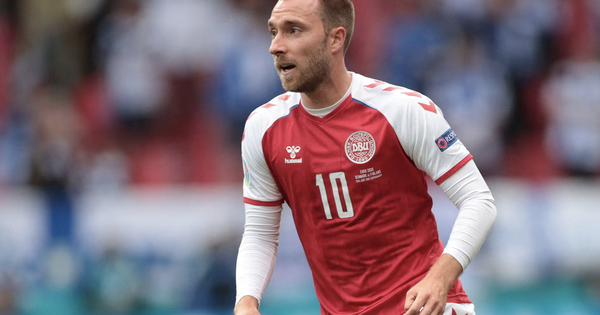 Cực nóng: Eriksen lại đổ gục xuống sân, ám ảnh đột quỵ ở EURO 2020 hiện về - hình ảnh - appok9.vip