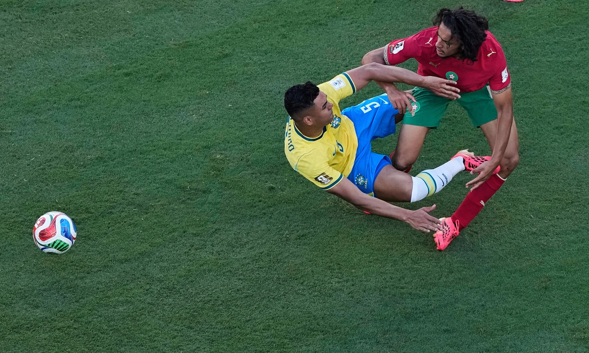 OK9 cược bóng đá: Bouaddi – Tiền vệ 18 tuổi khuynh đảo hàng tiền vệ Brazil - hình ảnh - appok9.vip