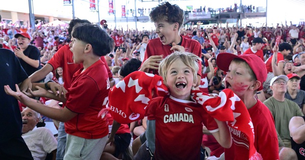 CĐV Canada Mở Hội Sau Chiến Thắng Lịch Sử Tại World Cup 2026 - hình ảnh - appok9.vip