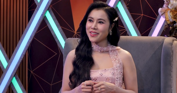 Ca sĩ Hồng Gấm và cuộc sống kín tiếng tuổi 33: Đam mê bolero không ngừng nghỉ - hình ảnh - appok9.vip