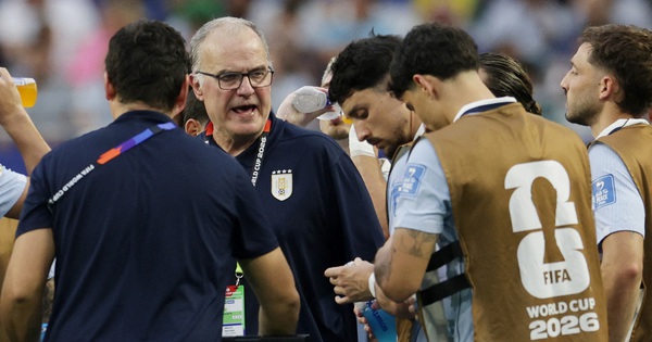 Cầu thủ Uruguay phản ứng dữ dội HLV Bielsa trước trận quyết đấu Tây Ban Nha - hình ảnh - appok9.vip Cầu thủ Uruguay phản ứng dữ dội HLV Bielsa trước trận quyết đấu Tây Ban Nha - hình ảnh - appok9.vip
