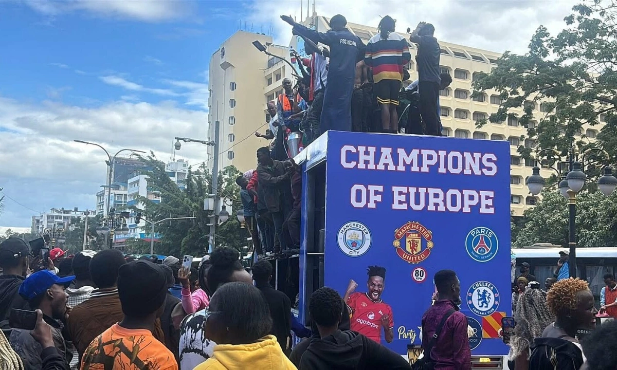 CĐV Man Utd dẫn đầu đoàn diễu hành ăn mừng thất bại của Arsenal tại Nairobi - hình ảnh - appok9.vip