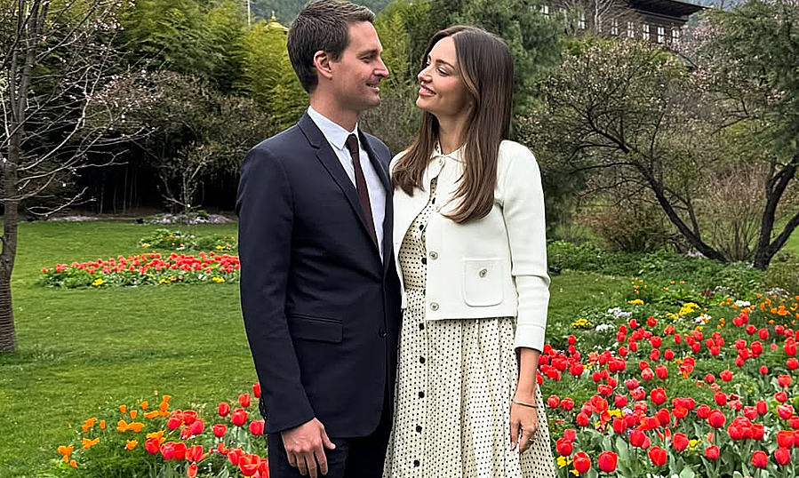 Vợ chồng Miranda Kerr và hành động từ thiện xóa nợ y tế 550 triệu USD tại California - hình ảnh - appok9.vip