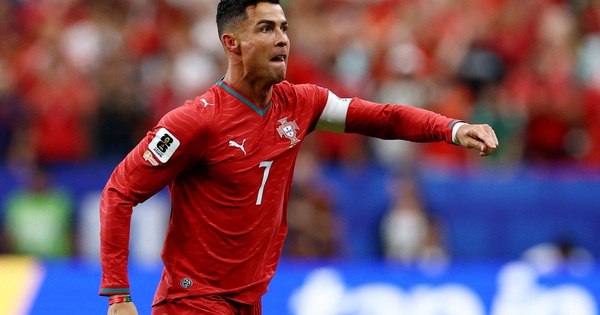 Nhà cái không chặn: Ronaldo lập cú đúp, Bồ Đào Nha đại thắng Uzbekistan 5-0 - hình ảnh - appok9.vip Nhà cái không chặn: Ronaldo lập cú đúp, Bồ Đào Nha đại thắng Uzbekistan 5-0 - hình ảnh - appok9.vip