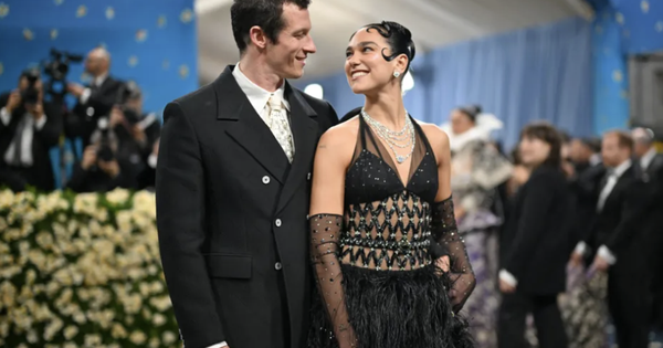 OK9 Baccarat và tin nóng: Dua Lipa bí mật kết hôn với tài tử sắp thủ vai James Bond - hình ảnh - appok9.vip