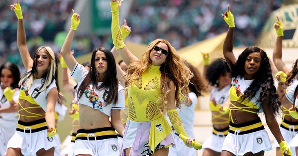 Shakira nhảy múa ăn mừng khi Colombia có vé đi tiếp, vì sao Ronaldo phải lo? - hình ảnh - appok9.vip