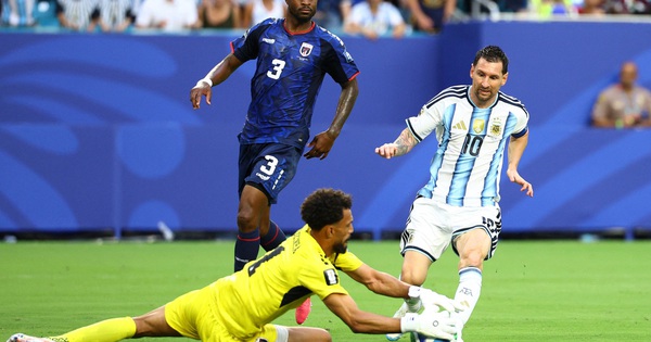 Khoảnh khắc Vozinha cản phá cú sút của Messi: Huyền thoại ở tuổi 40! - hình ảnh - appok9.vip